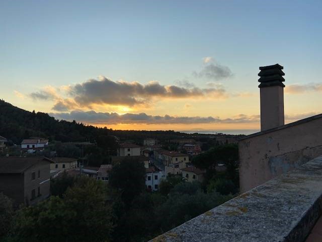 Casa Indipendente in Affitto a Livorno, 1'300€, 140 m²