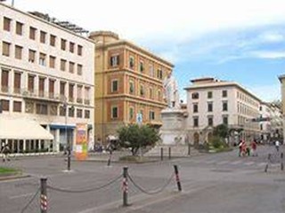 Attività commerciale in Affitto a Livorno, 600€, 45 m²