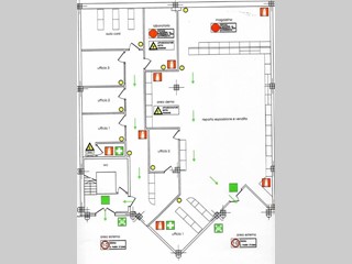 Capannone in Affitto a Livorno, 3'000€, 350 m²
