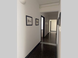 Ufficio in Affitto a Livorno, 1'000€, 80 m²