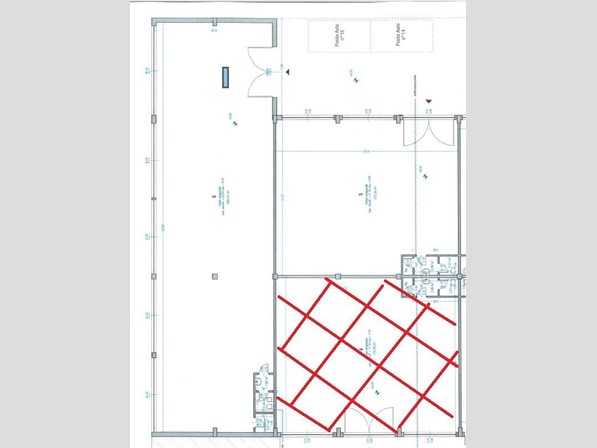 Attività commerciale in Affitto a Livorno, 4'000€, 500 m²