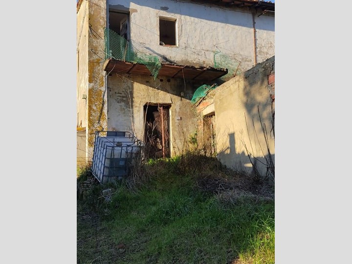 Quadrilocale in Vendita a Fauglia, 70'000€, 80 m²