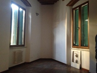 Ufficio in Affitto a Livorno, 400€, 35 m²