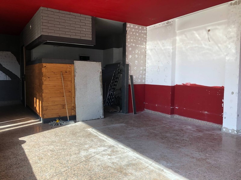 Attività commerciale in Affitto a Viareggio, 1'200€, 50 m²
