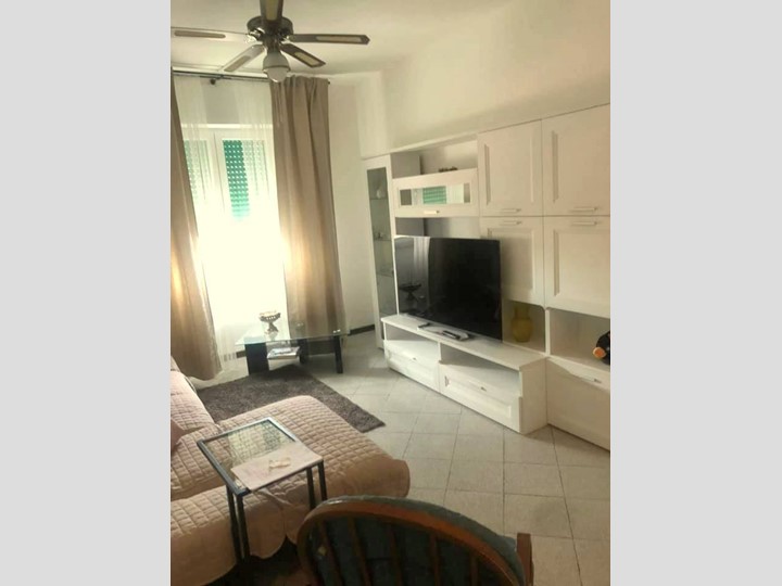 Trilocale in Affitto a Viareggio, 2'000€, 55 m²