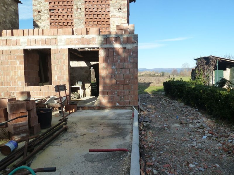 Casa Indipendente in Vendita a Lucca, 55'000&euro;, 90 m²