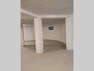 Attività commerciale in Affitto a Capannori, 700€, 70 m²