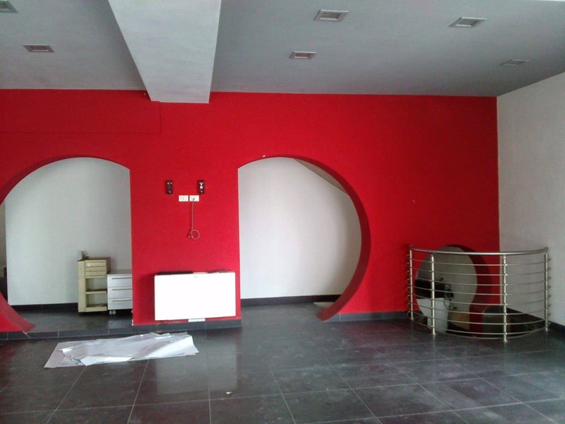 Attività commerciale in Affitto a Capannori, 800€, 95 m²