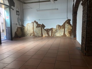 Attività commerciale in Affitto a Altopascio, 650€, 90 m²