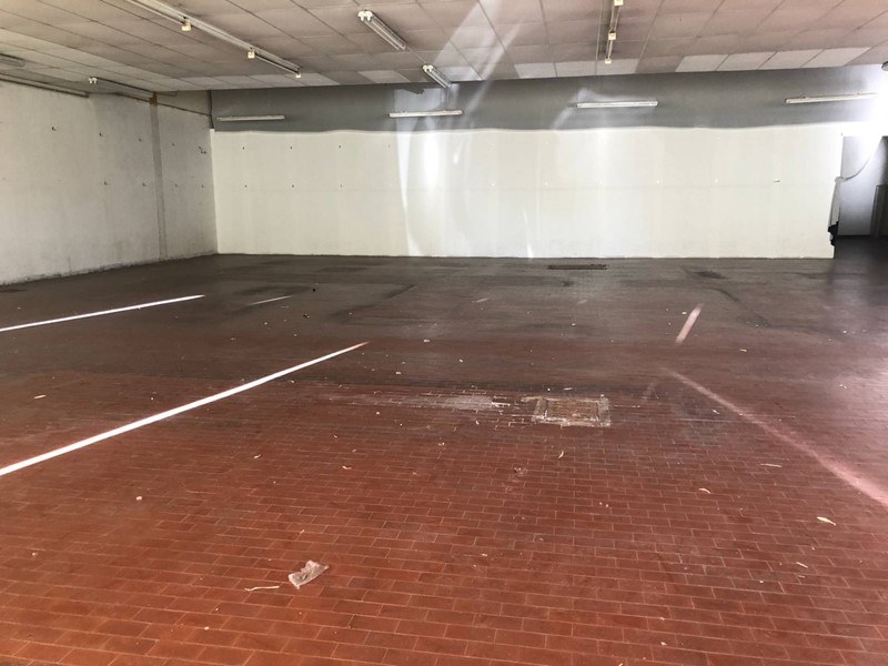 Attività commerciale in Affitto a Altopascio, 1'000€, 90 m²