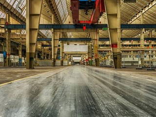 Attività commerciale in Affitto a Lucca, 1300 m²