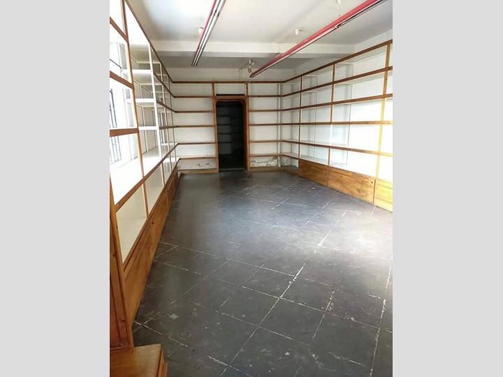 Attività commerciale in Affitto a Massarosa, 1'000€, 90 m²