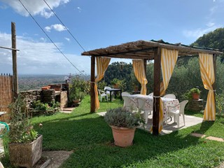 Casa Indipendente in Vendita a Pietrasanta, 980'000€, 250 m²