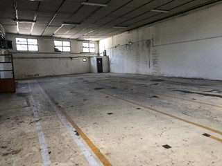 Attività commerciale in Vendita a Massarosa, 250'000€, 700 m²