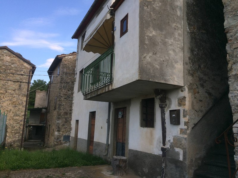 Casa Indipendente in Vendita a Bagni di Lucca, 39'000€, 150 m²