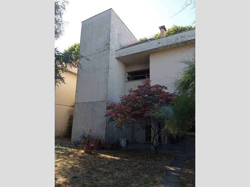 Villetta a schiera in Vendita a Lucca, 560'000&euro;, 400 m²