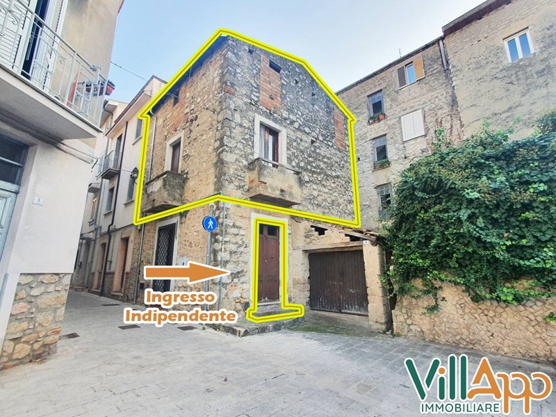 Appartamento in Vendita a Fondi, 84'000&euro;, 80 m²