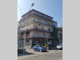 Appartamento in Vendita a Paternò, 130'000€, 160 m²