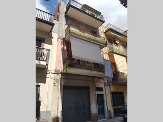 Quadrilocale in Vendita a Paternò, 40'000€, 85 m²