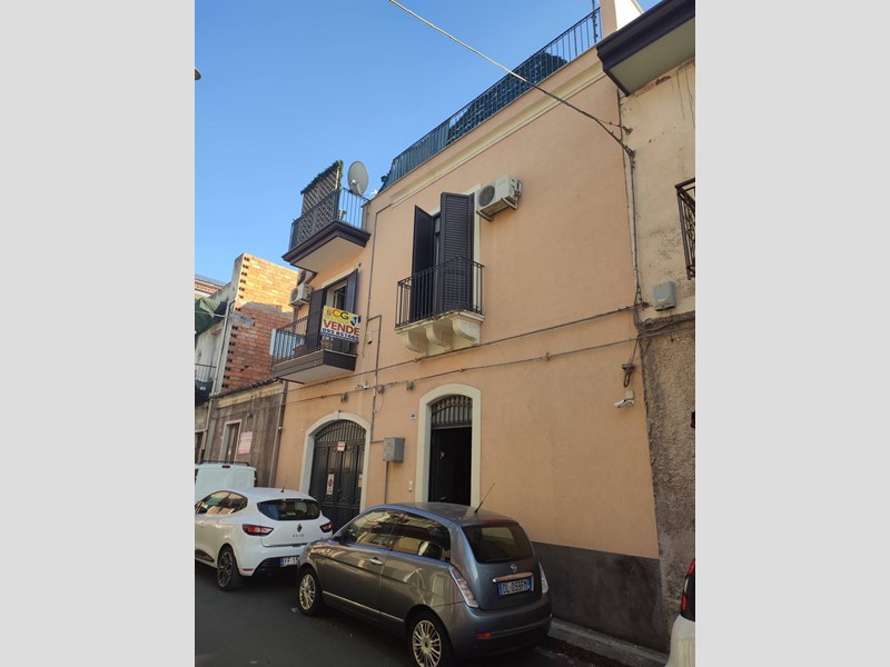 Casa Indipendente in Vendita a Paternò, 125'000€, 200 m²
