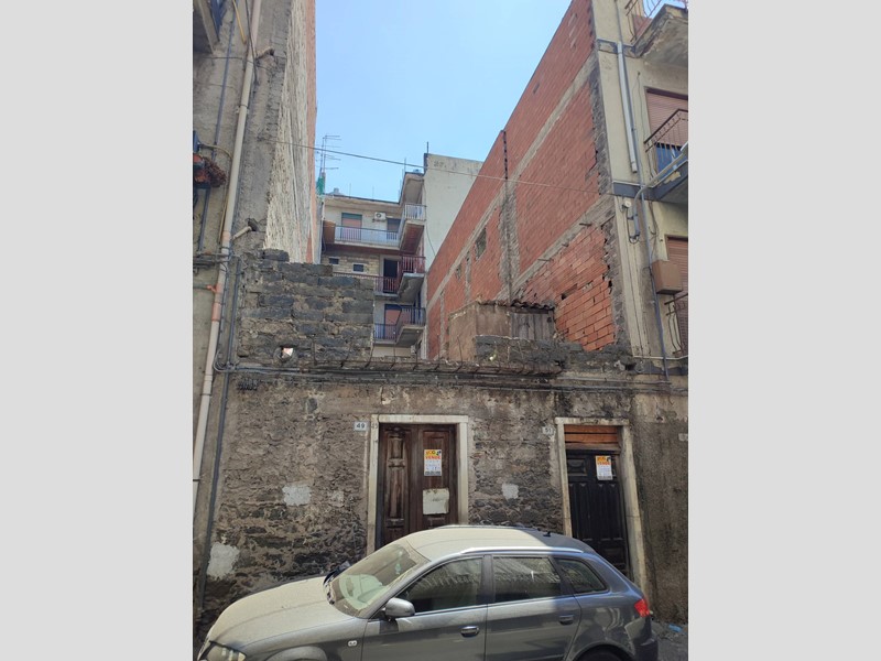 Casa Indipendente in Vendita a Paternò, 25'000€, 110 m²