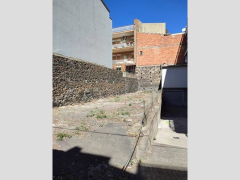 Terreno edificabile in Vendita a Paternò, 30'000€, 160 m²