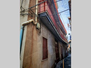 Casa Indipendente in Vendita a Paternò, 65'000€, 240 m²