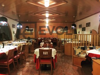 Attività commerciale in Vendita a Tarvisio, 2'100'000€, 500 m²