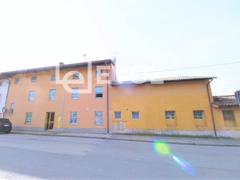 Casa Indipendente in Vendita a Lestizza, 114'000€, 300 m²