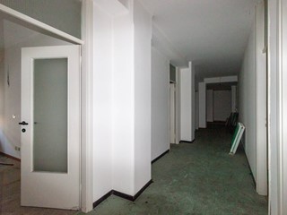 Ufficio in Vendita a Pordenone, 270'000€, 338 m²