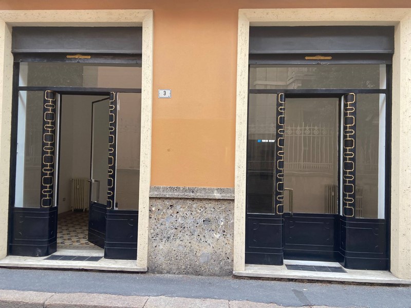 Negozio in Affitto a Busto Arsizio, 1'200€, 130 m²
