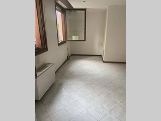 Ufficio in Affitto a Busto Arsizio, 550€, 45 m²