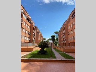 Trilocale in Vendita a Roma, 425'000&euro;, 120 m²