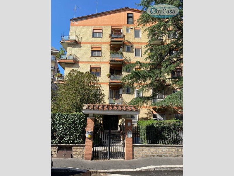 Appartamento in Vendita a Roma, 610'000&euro;, 152 m²