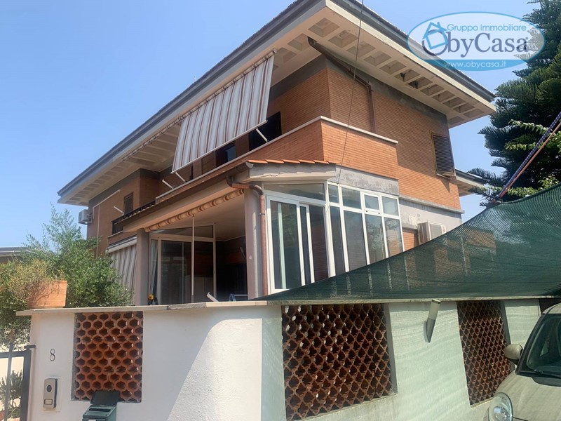 Villa in Vendita a Anzio, 189'000€, 145 m²