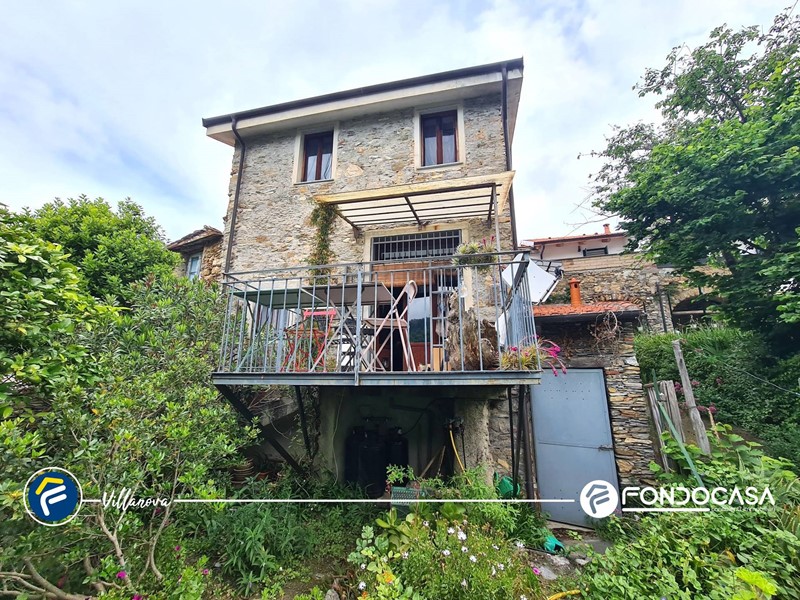 Rustico in Vendita a Alassio, 160'000€, 116 m²