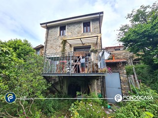 Rustico in Vendita a Alassio, 160'000€, 116 m²