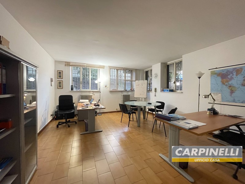 Ufficio in Vendita a Seregno, 110'000€, 90 m²