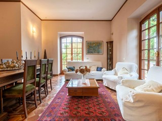 Villa in Vendita a Eupilio, 880'000€, 380 m²