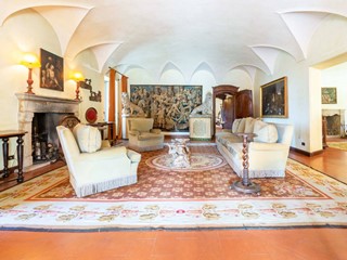 Villa in Vendita a Biella, 2'900'000€, 1800 m²
