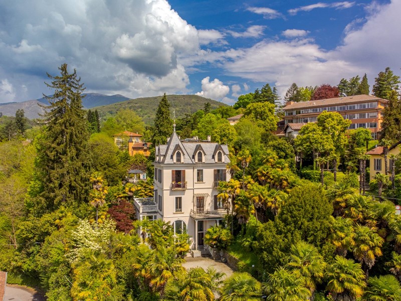Villa in Vendita a Luino, 2'950'000€, 800 m²