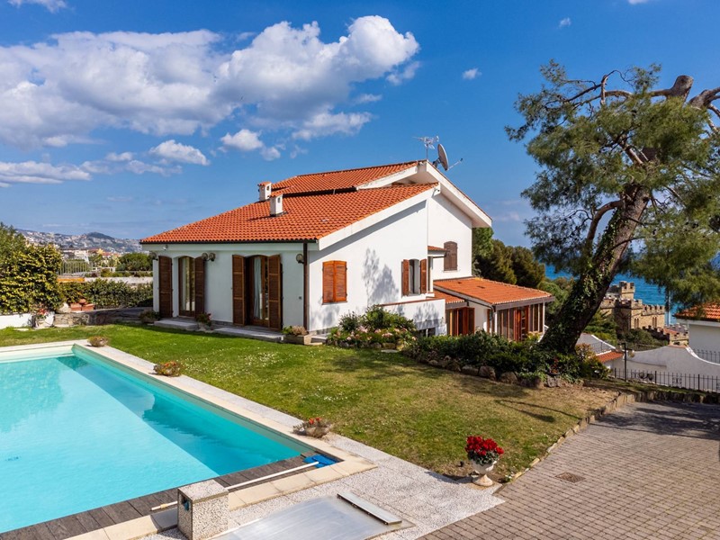Villa in Vendita a Sanremo, 3'500'000€, 487 m²