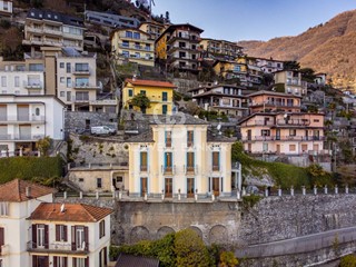 Villa in Affitto a Argegno, 15'000€, 500 m²