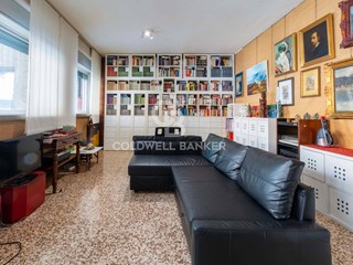 Appartamento in Vendita a Milano, 495'000€, 157 m²