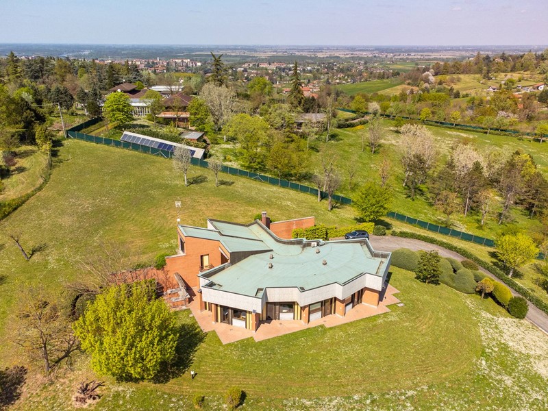 Villa in Vendita a Valenza, 1'450'000€, 300 m²