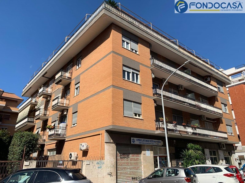 Trilocale in Vendita a Roma, 510'000&euro;, 117 m²