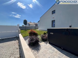 Casa Semi Indipendente in Vendita a Frascati, 280 m²