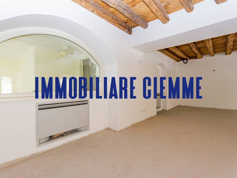 Ufficio in Vendita a Lecco, 260'000€, 94 m²