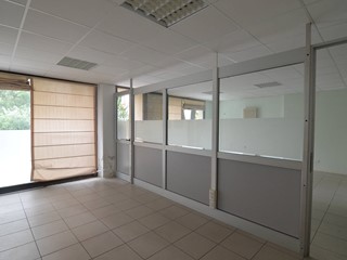 Ufficio in Vendita a Lecco, 150'000€, 74 m²