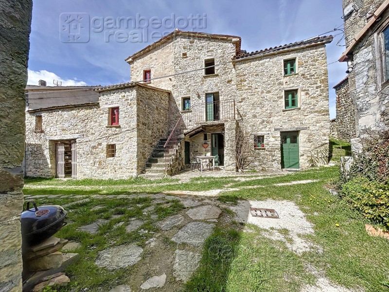 Casa Semi Indipendente in Vendita a Montecopiolo, 155'000&euro;, 90 m²